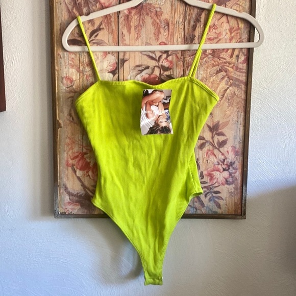 NWT NAKED WARDROBE SNATCHED STRETCH RIB LIME GREEN RIBBED BODYSUIT BODYCON TOP L - Picture 4 of 11